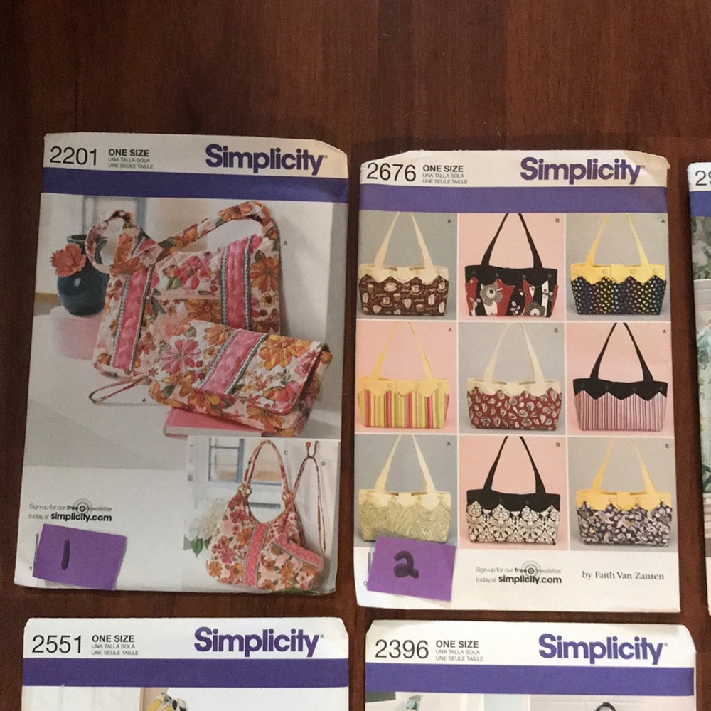 Simplicity Sewing Pattern For Handbags 👜 - Picture 2 of 7